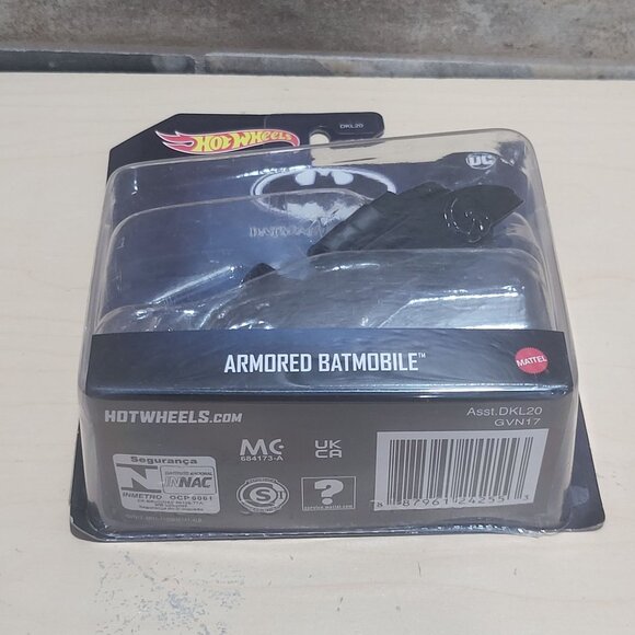 Hot Wheels Armored Batmobile Batman Returns Movie 2021 - Picture 3 of 8